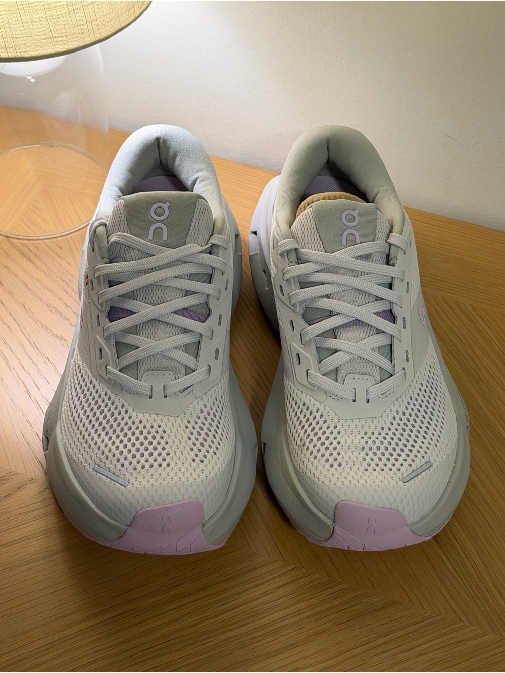 On Cloud NWOB Women Size 9 Frost Verbana Cloudrunner 3 Max Performance Athletic - Picture 2 of 7